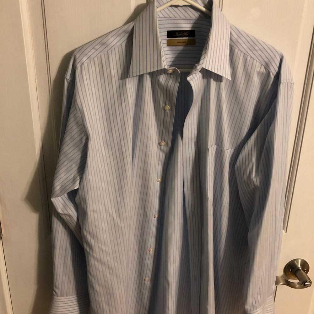 Men’s collard shirt size medium like new